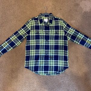 Men’s navy and green flannel size L